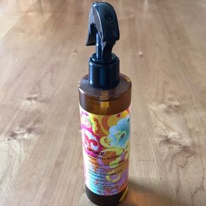 Amika Bombshell Blowout Spray